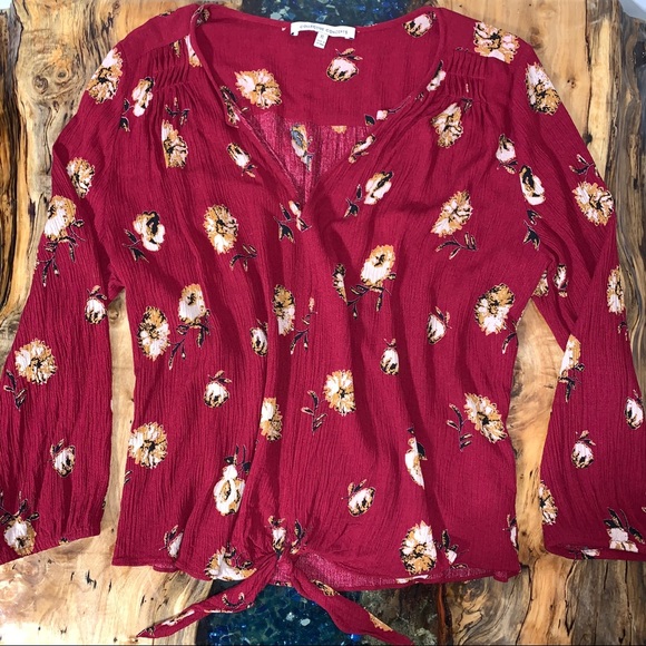 NWOT - Collective Concepts V-Neck Tie Waist Top
